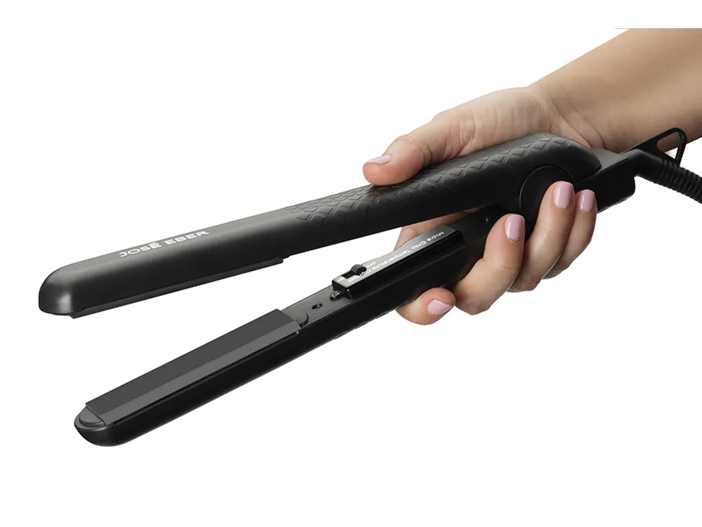 100% Ceramic 1.25” Straightening Iron