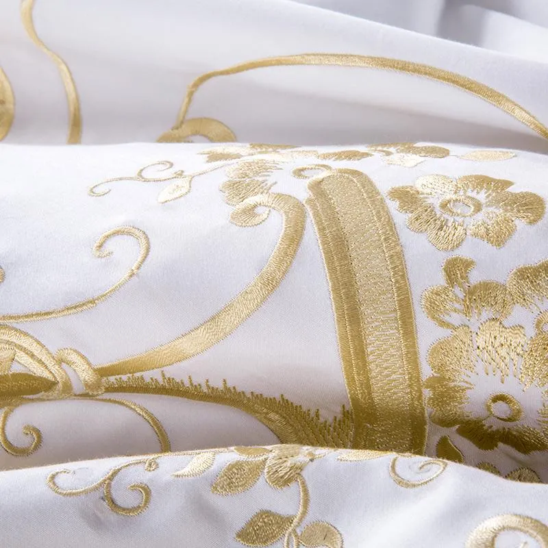 Broderie Royale Egyptian Sheets