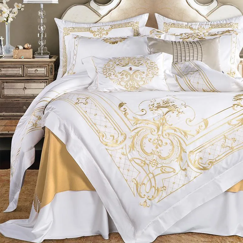 Broderie Royale Egyptian Sheets