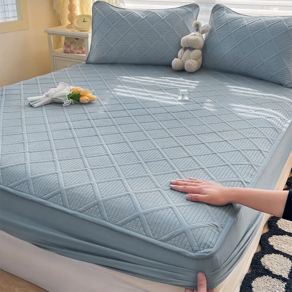 Classic Comfort Skin-friendly Waterproof & Non-slip Mattress Protective Bed Sheet Set