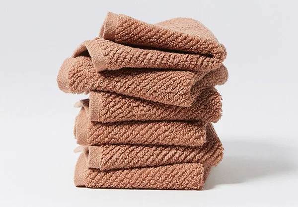 Coyuchi Organic Cotton Air Weight Bath Towels