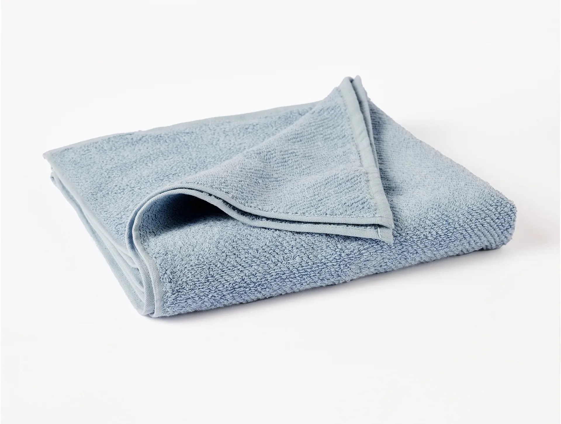 Coyuchi Organic Cotton Air Weight Bath Towels