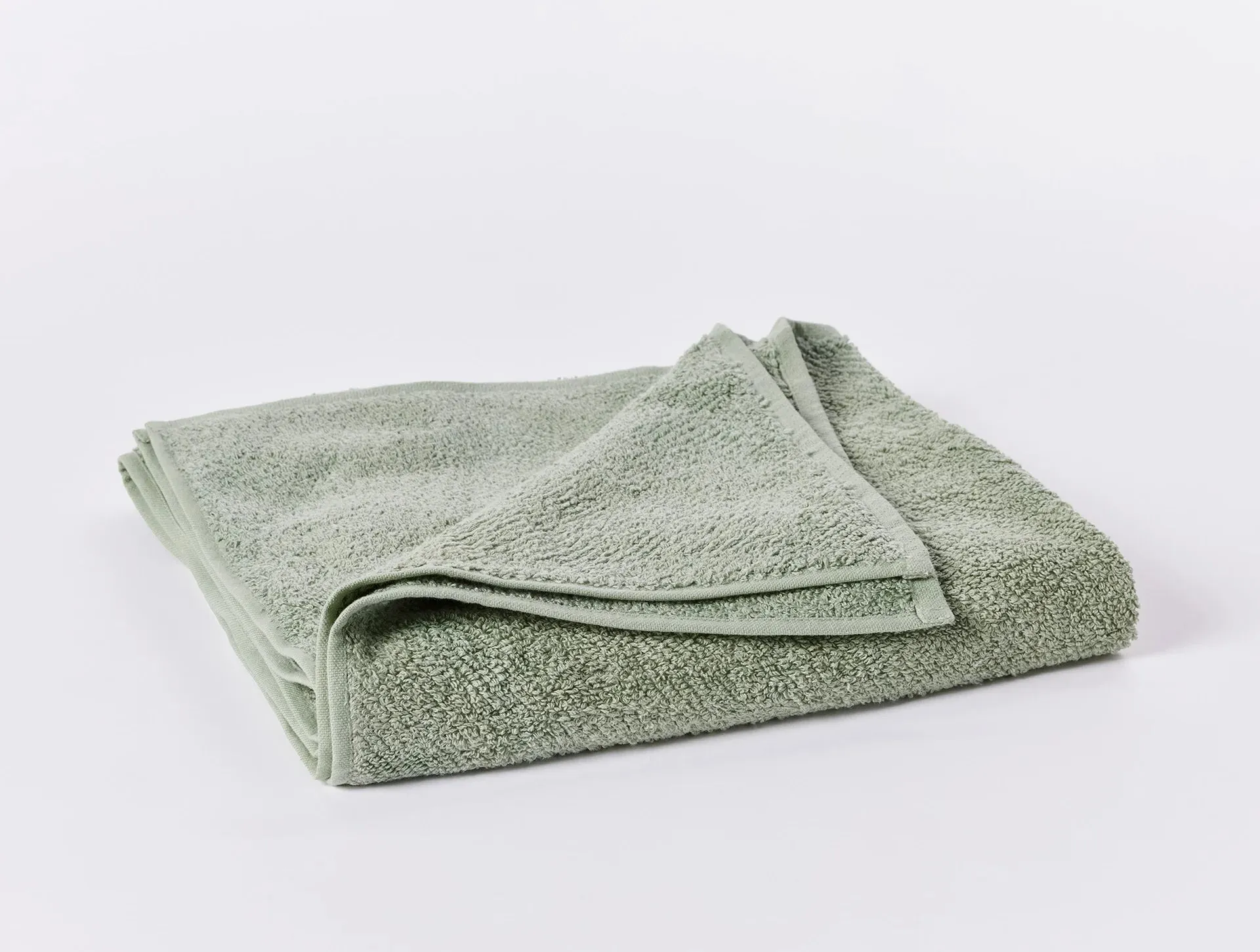 Coyuchi Organic Cotton Air Weight Bath Towels