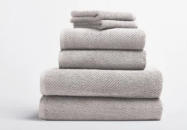 Coyuchi Organic Cotton Air Weight Bath Towels