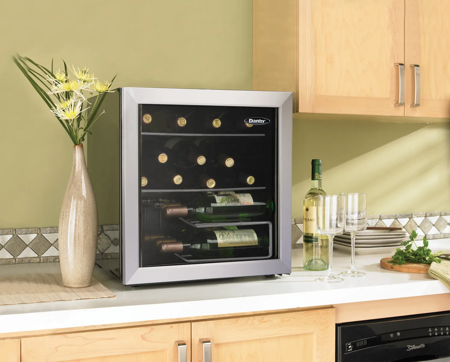 Danby Platinum Countertop Wine Cooler (1.8 Cu. Ft.) - DWC172BLPDB