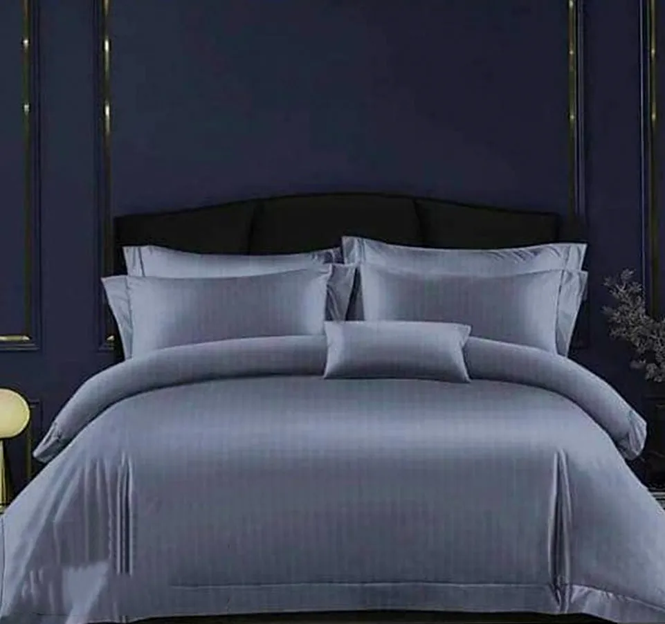 HD558 - Three Piece Bedding Set