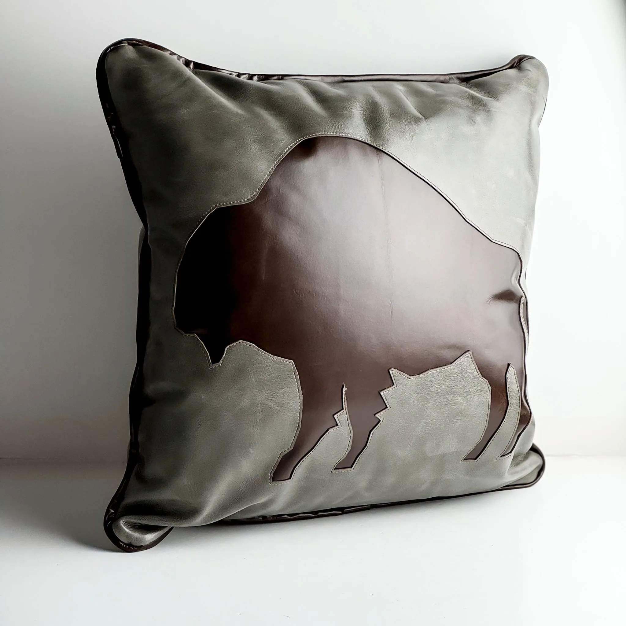 Home Collection | Square Pillow | Bison | Gray   Rocky