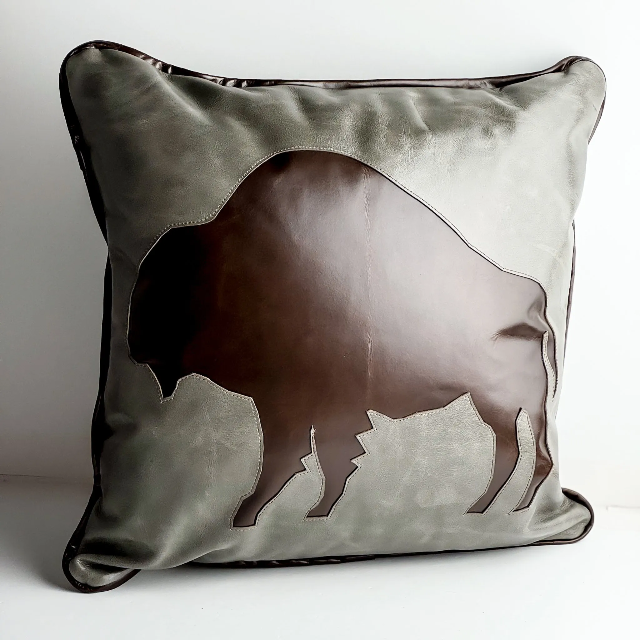 Home Collection | Square Pillow | Bison | Gray   Rocky